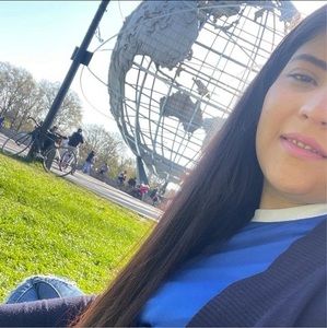 Meet your Posher, Lina